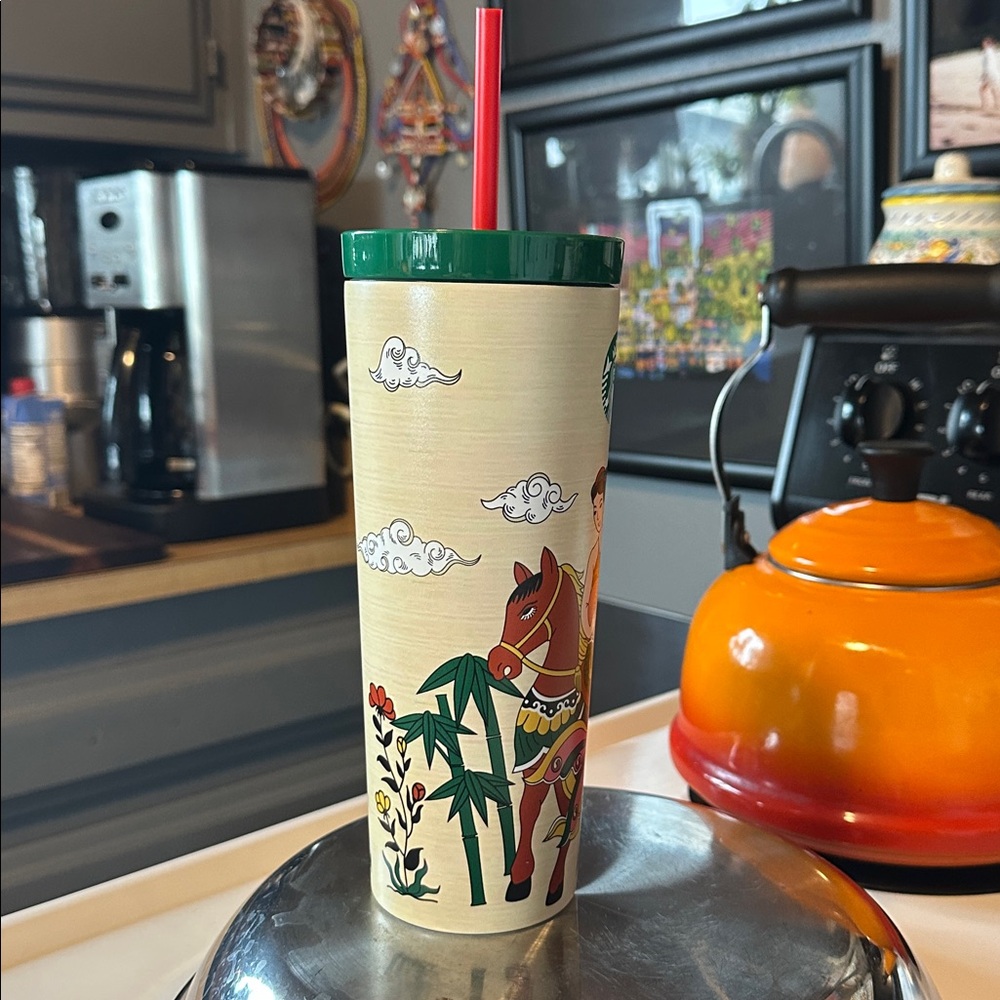 🇻🇳VIETNAM Starbucks new 20oz large travel drinking cup w straw Travel coffee mug - Picture 5 of 12